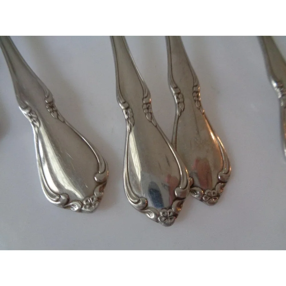 Oneidacraft Deluxe Stainless Dinner Flatware Chateau Salad Forks Spoons